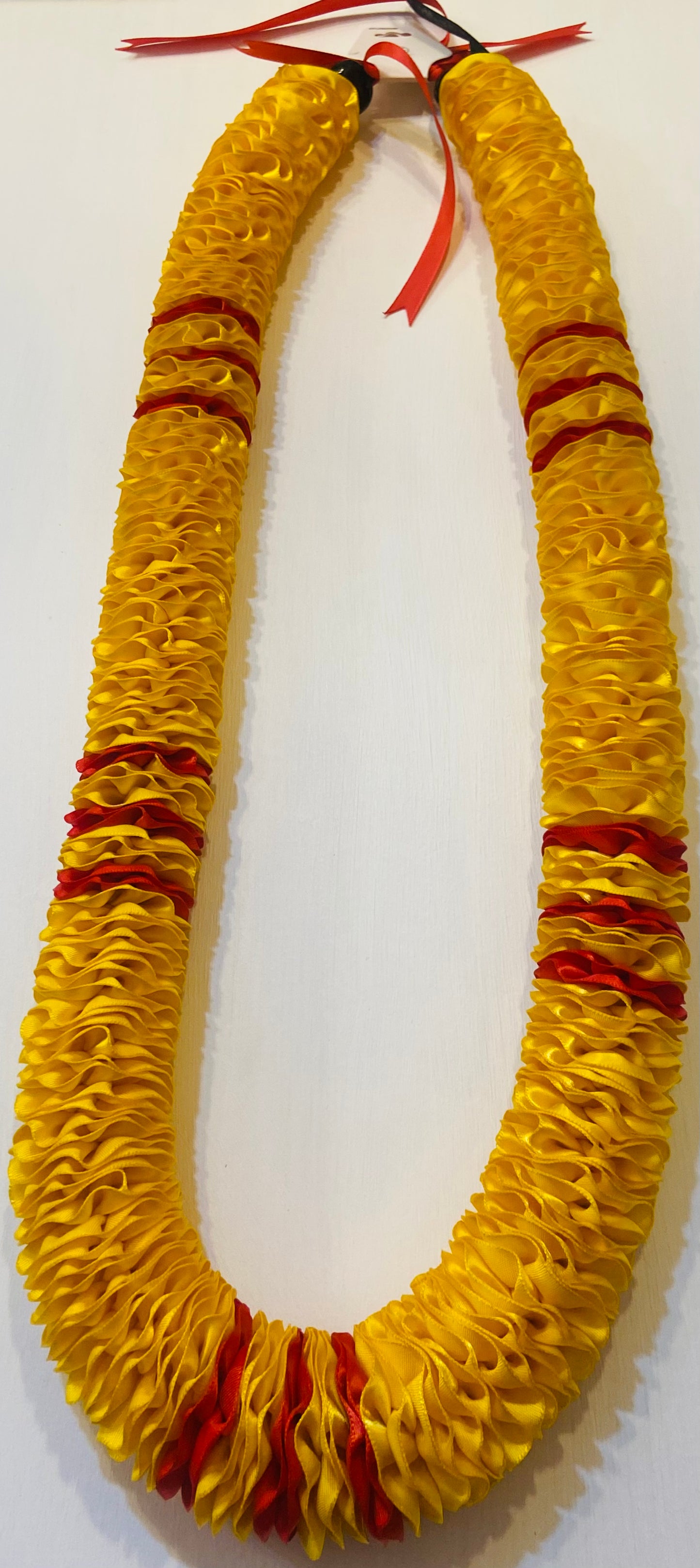 Carnation Stripe Ribbon Lei (2 colors)