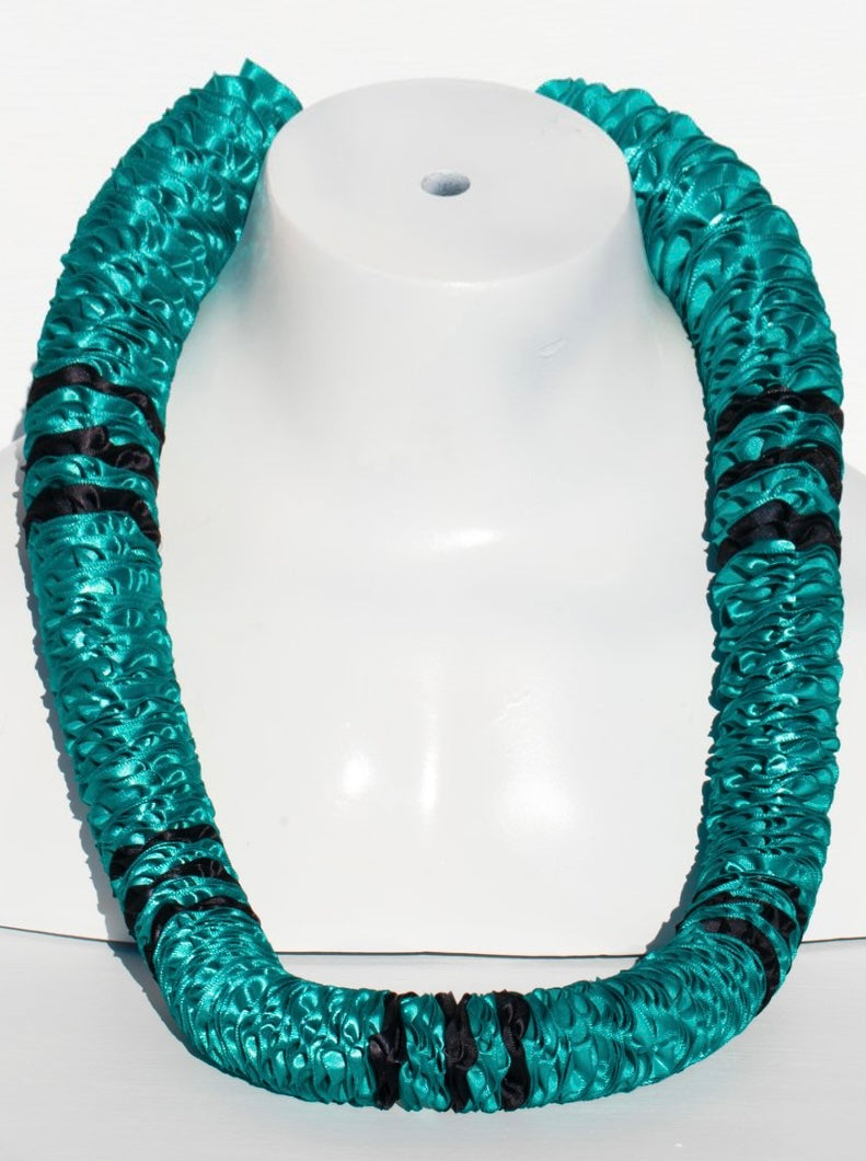 Carnation Stripe Ribbon Lei (2 colors)