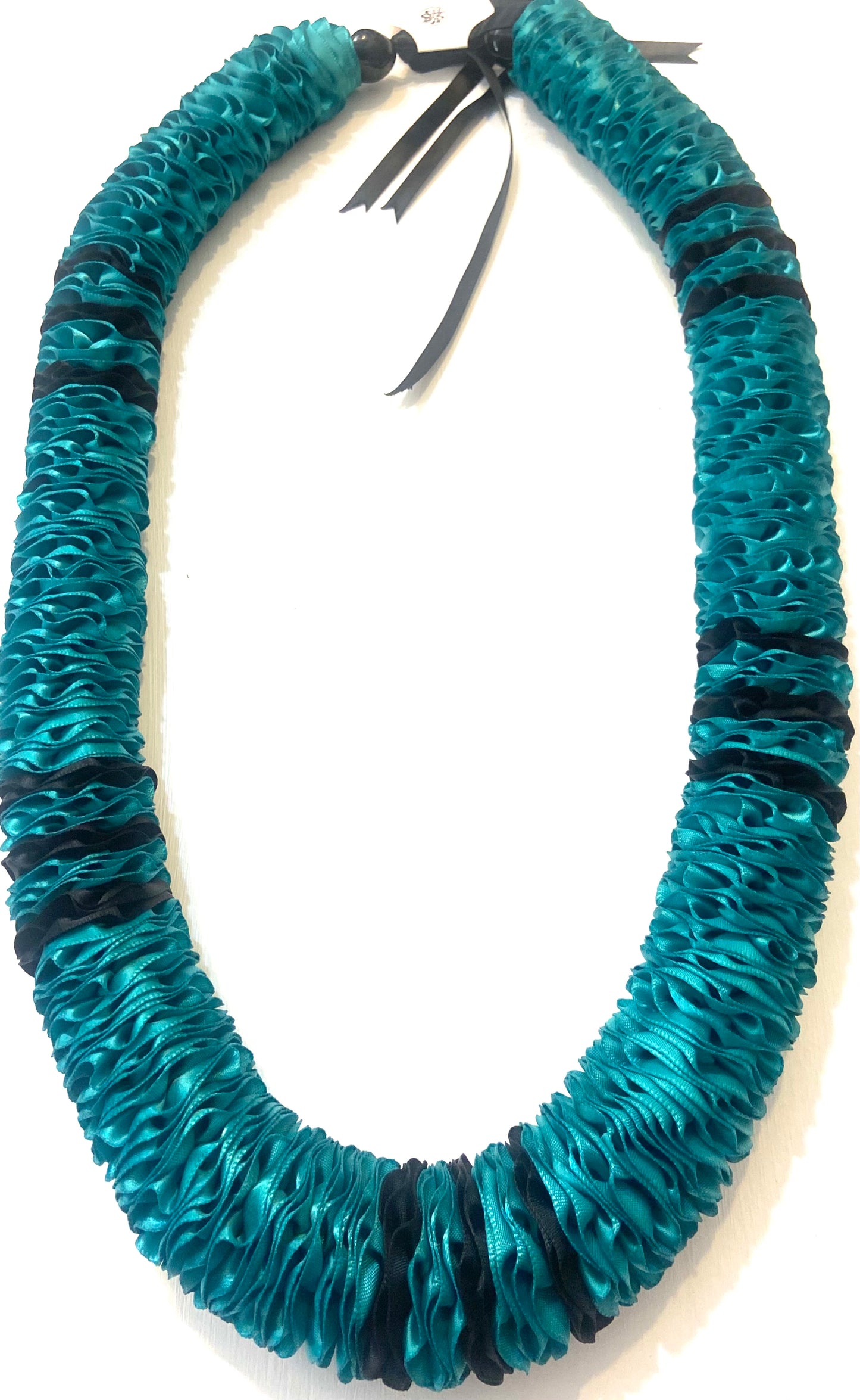 Carnation Stripe Ribbon Lei (2 colors)