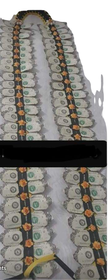 Royal Money Lei (includes 50 dollar bills)