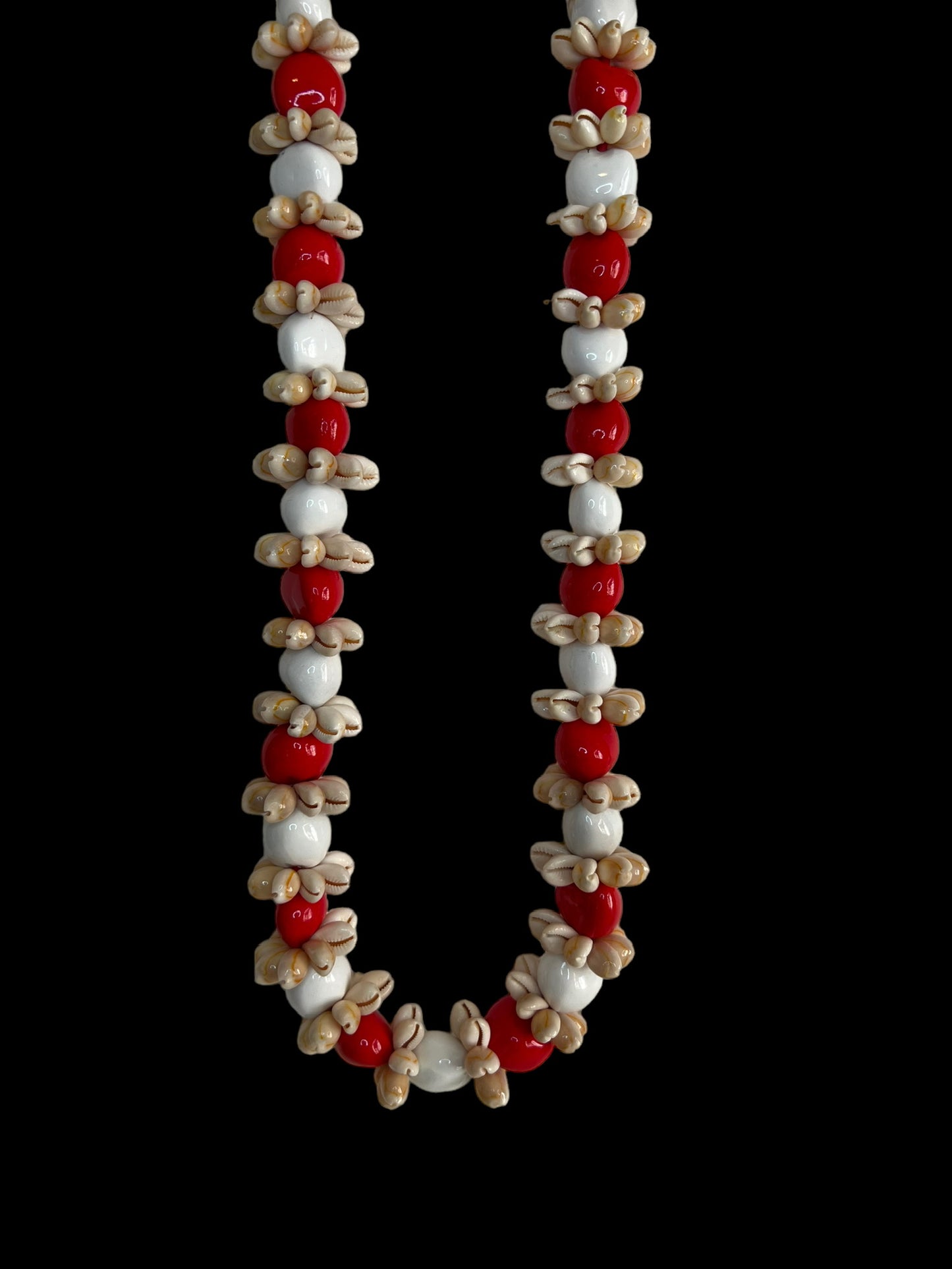 Kukui Nut and Shell Lei